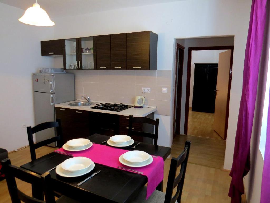 Apartments Roko Tisno Exterior photo
